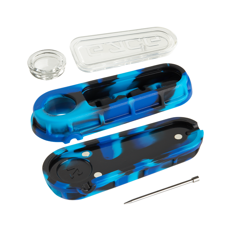 Eyce Glacier Spoon in action, illustrating the ease of use and smooth hits it provides.