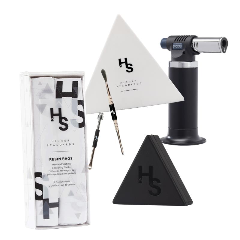 Premium dabbing gear bundle showcasing the triangle dab mat and silicone container.