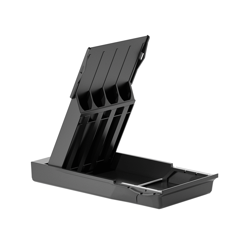 Close-up of the JPAQXL black smoking case showing gasket seal and latch